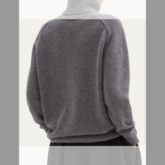 Theory NWT Long Oversized Cashmere Turtleneck Sweater (Orig.$495) w/tax (Size XS - Picture 3 of 6